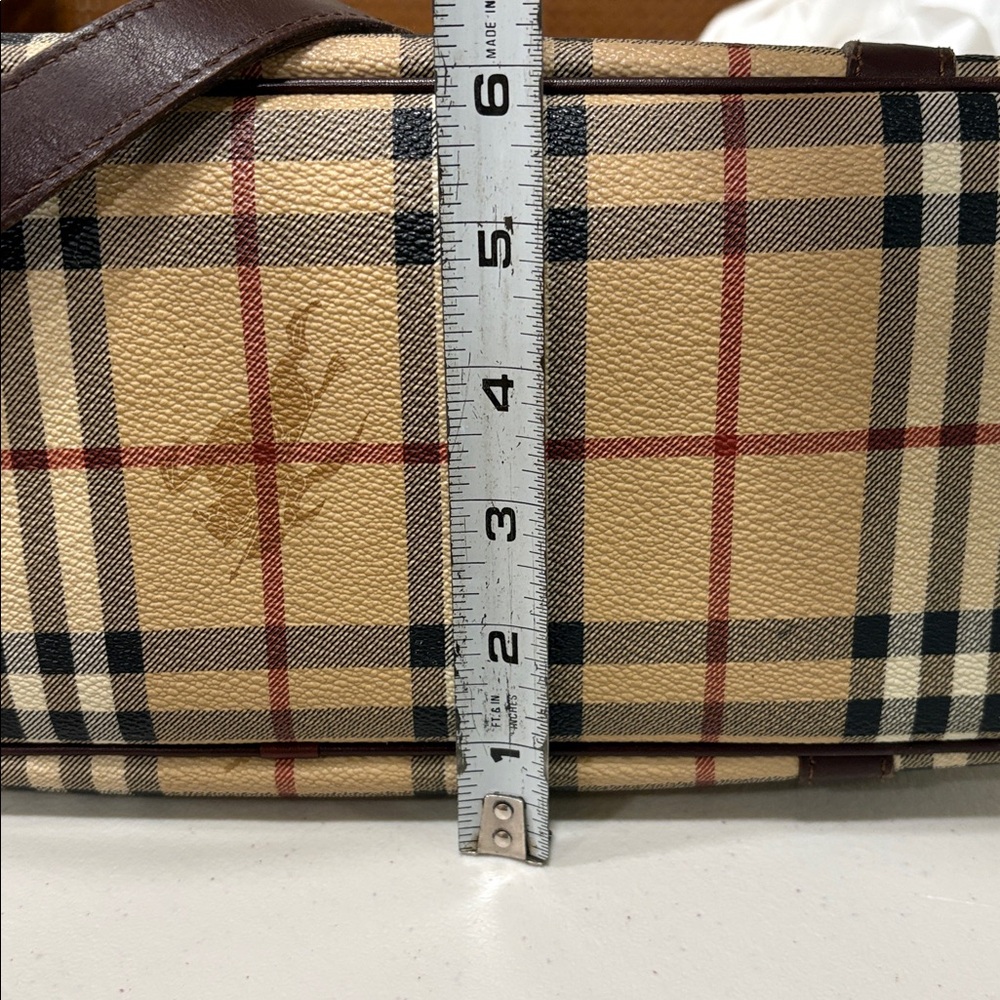 Burberry AUTHENTIC TOT Bag—Excellent Preowned Condition!! Great size!! - Picture 11 of 11